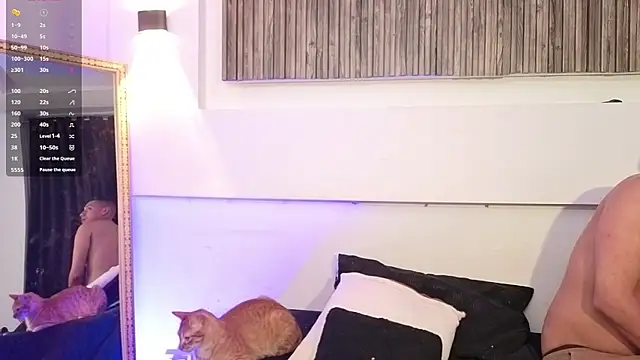 aron and paula online show from October 22, 5:08 am