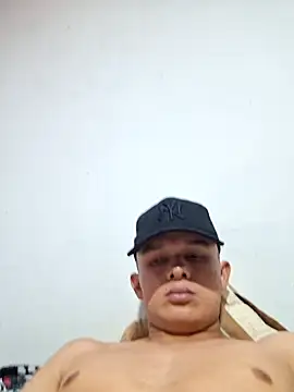 mikytoo online show from March 25, 9:21 pm