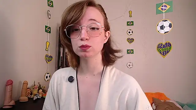 Snapshot of Elise_Nyx chatting on June 13, 12:36 pm Elise Nyx online show from June 13, 12:36 pm