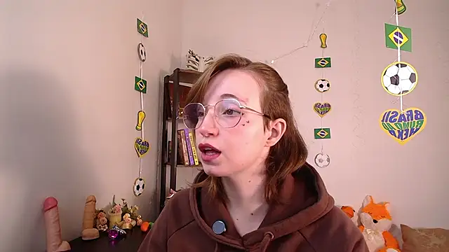 Snapshot of Elise_Nyx chatting on June 23, 12:58 pm Elise Nyx online show from June 23, 12:58 pm