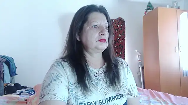 ExtasyMature online show from May 16, 9:06 am