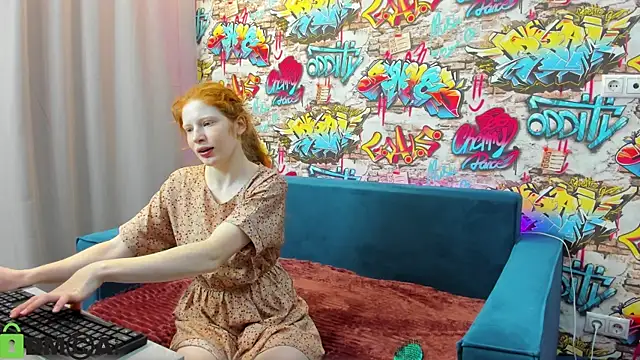 Sandra Wi1son online show from February 20, 1:35 am