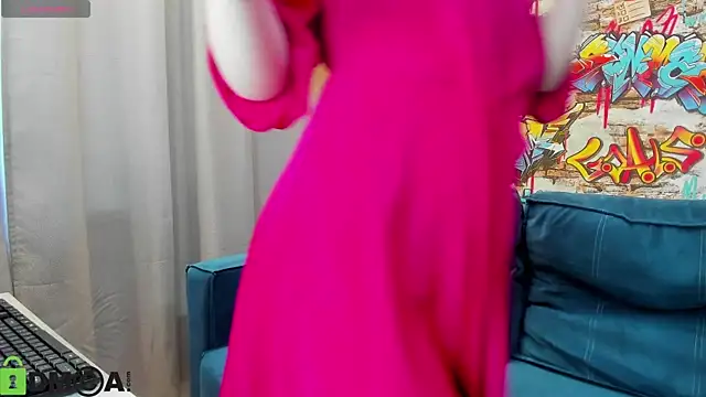 Sandra Wi1son online show from April 24, 1:41 am