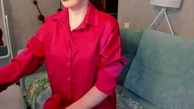 Sandra Wi1son online show from August 1, 1:05 am
