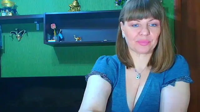 Snapshot of VeronikawGold chatting on November 12, 4:29 pm VeronikawGold online show from November 12, 4:29 pm