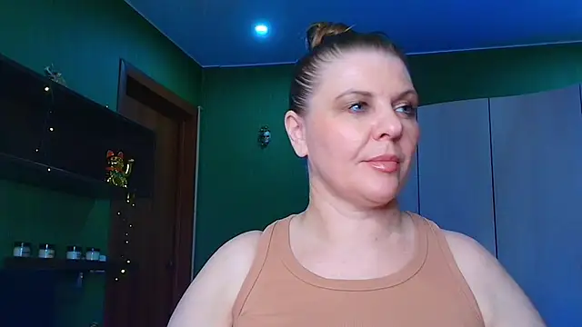 Snapshot of VeronikawGold chatting on May 23, 2:54 pm VeronikawGold online show from May 23, 2:54 pm