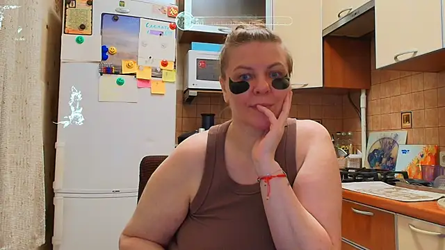 Snapshot of VeronikawGold chatting on May 30, 11:02 pm VeronikawGold online show from May 30, 11:02 pm