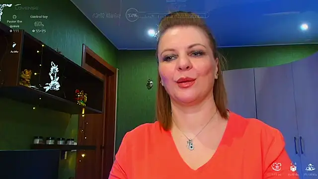 Snapshot of VeronikawGold chatting on June 1, 5:09 am VeronikawGold online show from June 1, 5:09 am