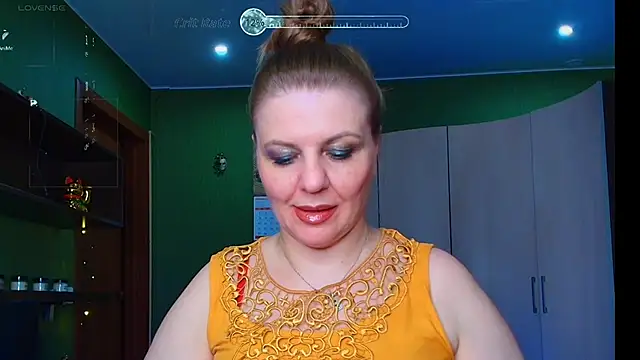 Snapshot of VeronikawGold chatting on June 5, 6:57 pm VeronikawGold online show from June 5, 6:57 pm