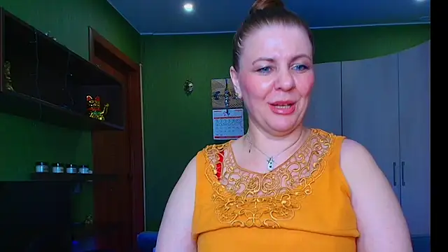 Snapshot of VeronikawGold chatting on June 7, 4:55 pm VeronikawGold online show from June 7, 4:55 pm