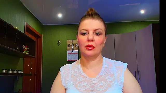 Snapshot of VeronikawGold chatting on June 9, 4:46 am VeronikawGold online show from June 9, 4:46 am