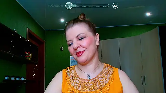 Snapshot of VeronikawGold chatting on June 15, 8:00 pm VeronikawGold online show from June 15, 8:00 pm