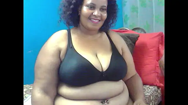 lucy ivory online show from March 3, 4:24 pm