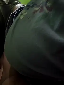 Snapshot of LOVELY__SMART__CPL chatting on March 23, 5:54 am LOVELY SMART CPL online show from March 23, 5:54 am