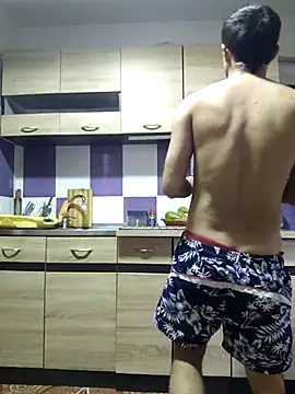 Snapshot of andreiiiii2025 chatting on March 21, 9:45 am andreiiiii2025 online show from March 21, 9:45 am