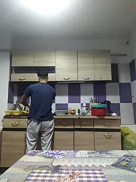 Snapshot of andreiiiii2025 chatting on October 30, 9:33 am andreiiiii2025 online show from October 30, 9:33 am