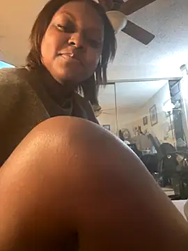 Snapshot of BubblyBabyy chatting on November 16, 7:14 am BubblyBabyy online show from November 16, 7:14 am