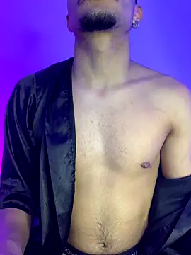 Snapshot of eross_chipre_ chatting on November 4, 12:21 am eross chipre online show from November 4, 12:21 am