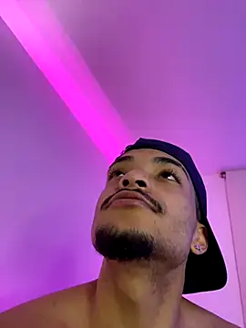 Snapshot of eross_chipre_ chatting on November 6, 11:26 pm eross chipre online show from November 6, 11:26 pm