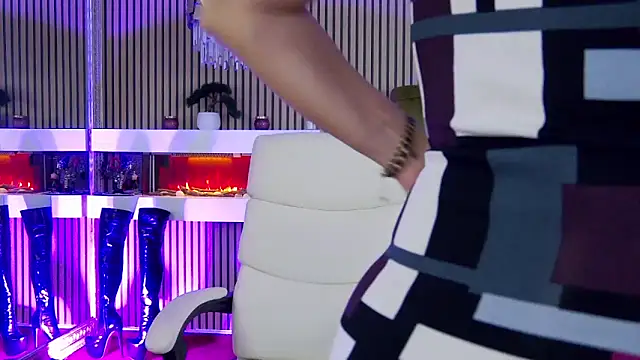 Snapshot of LadyTouch chatting on September 15, 11:38 pm LadyTouch online show from September 15, 11:38 pm