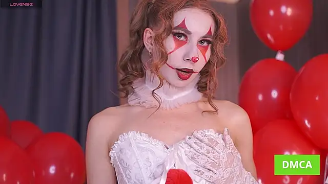 Snapshot of CuteJane_ chatting on October 31, 3:35 pm CuteJane online show from October 31, 3:35 pm