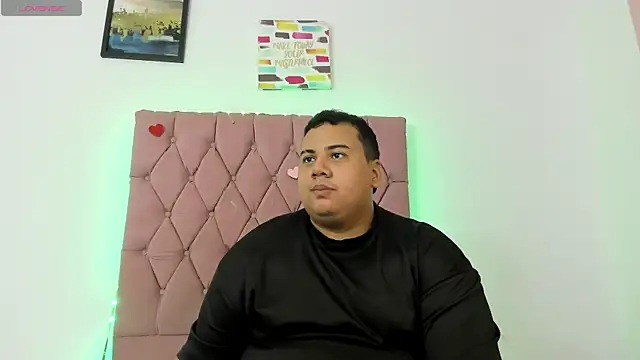 Snapshot of MICHAEL_AND_SHARON chatting on October 30, 4:36 am MICHAEL AND SHARON online show from October 30, 4:36 am