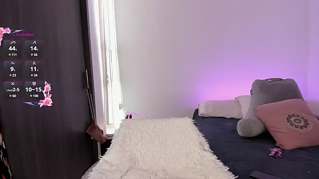 Snapshot of _lucianapalmer chatting on March 20, 3:47 pm lucianapalmer online show from March 20, 3:47 pm