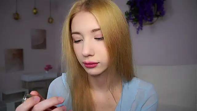 SunnivaCovil online show from December 17, 2:34 pm