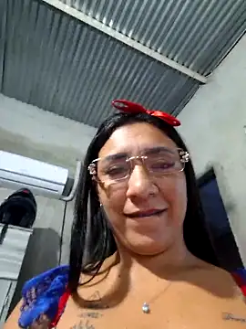 Snapshot of hot_veteran01 chatting on June 5, 10:54 am hot veteran01 online show from June 5, 10:54 am