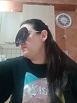 Dolcecurvy online show from March 20, 2:32 pm