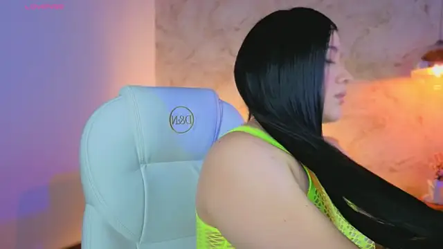 Snapshot of Leaa_Cox chatting on May 13, 8:49 pm Leaa Cox online show from May 13, 8:49 pm