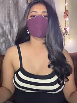 Dishasarmaa05 online show from October 29, 7:15 pm