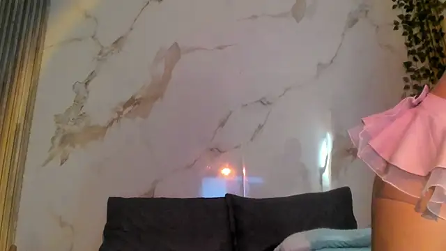 Snapshot of Little_Lau1 chatting on October 2, 8:05 pm Little Lau1 online show from October 2, 8:05 pm