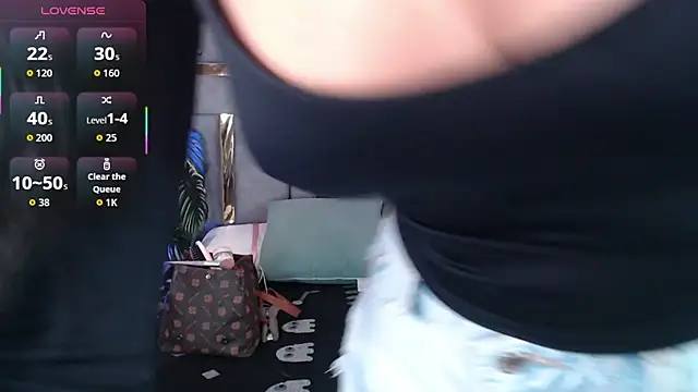 Tyla Ks online show from October 23, 7:23 pm