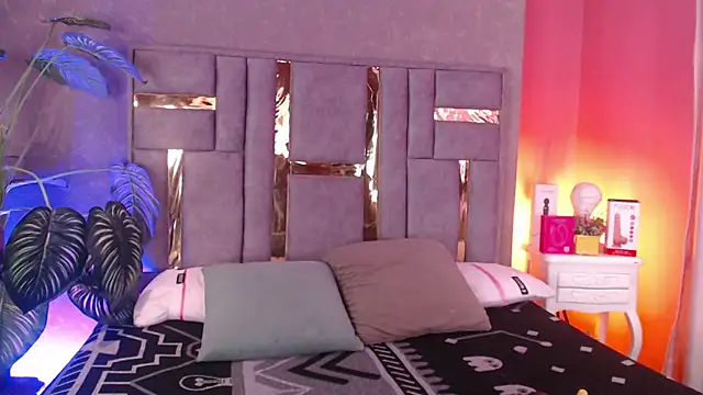 Tyla Ks online show from October 30, 7:36 pm