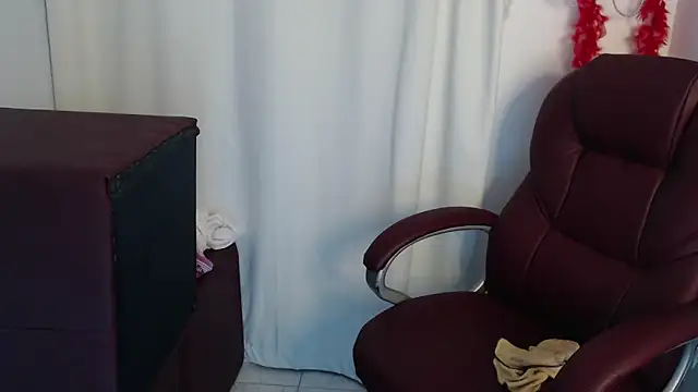 Mature 2025 online show from February 15, 8:02 am