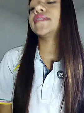 Snapshot of sophia_ramirez12 chatting on June 11, 4:10 am sophia ramirez12 online show from June 11, 4:10 am