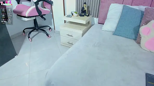 cutie sarax1 online show from November 26, 1:01 pm