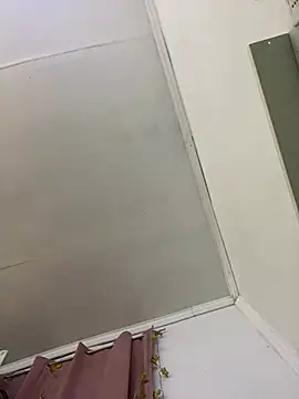 Snapshot of tu-bebitaa chatting on February 21, 11:32 pm tu-bebitaa online show from February 21, 11:32 pm