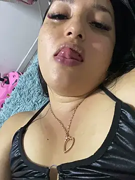 Snapshot of tu-bebitaa chatting on March 15, 7:42 am tu-bebitaa online show from March 15, 7:42 am