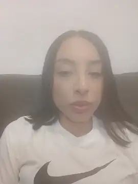 Snapshot of agaataa_ chatting on March 16, 3:47 am agaataa online show from March 16, 3:47 am