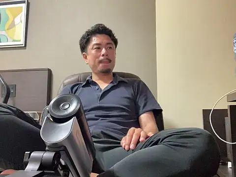 Snapshot of masato1115aa chatting on August 7, 8:05 am masato1115aa online show from August 7, 8:05 am