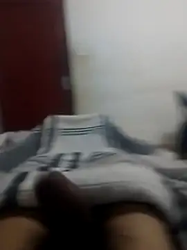 Snapshot of EmCyrex chatting on March 13, 4:19 am EmCyrex online show from March 13, 4:19 am