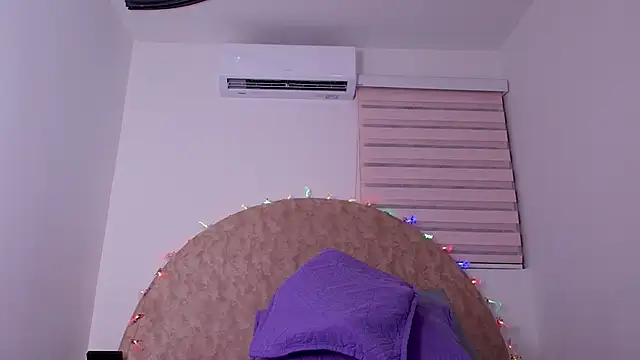 abigail fx online show from December 3, 3:03 am