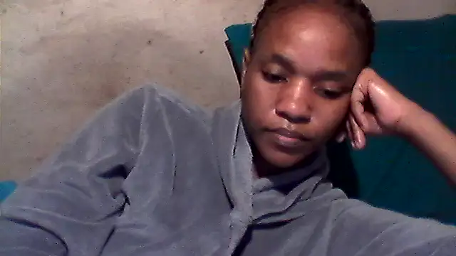 Snapshot of sexybigass31 chatting on June 4, 11:44 pm sexybigass31 online show from June 4, 11:44 pm