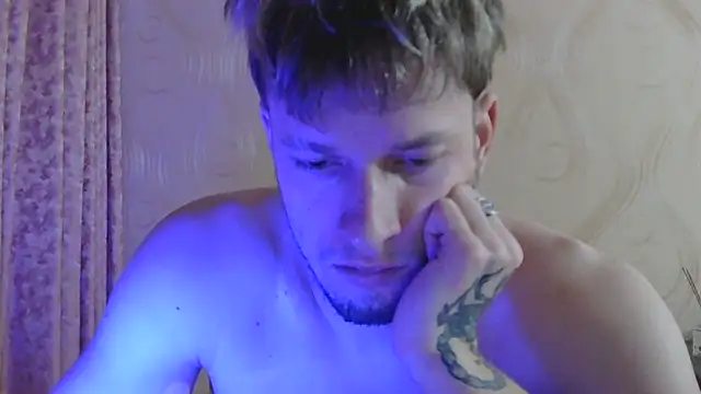 frama666 online show from November 9, 9:13 pm