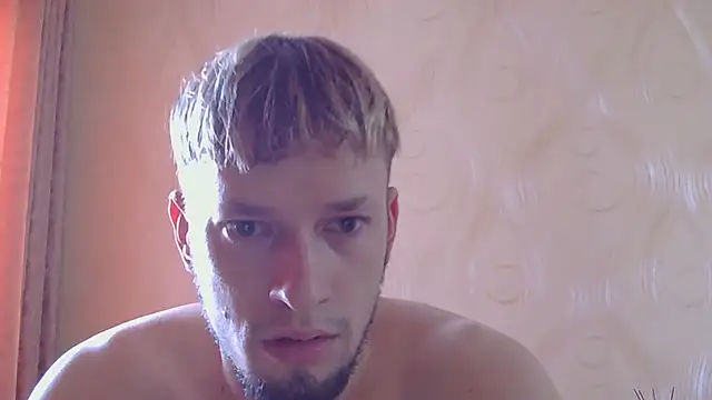 Snapshot of frama666 chatting on June 29, 10:48 am frama666 online show from June 29, 10:48 am