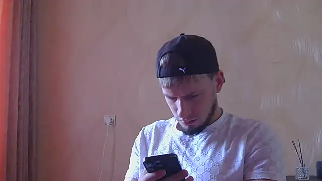 Snapshot of frama666 chatting on July 18, 8:40 am frama666 online show from July 18, 8:40 am