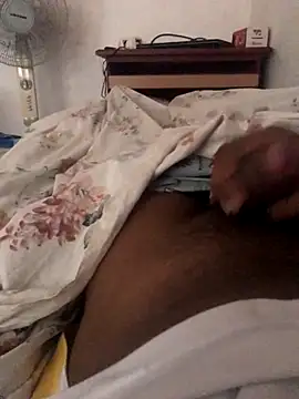 Snapshot of raveshboy10 chatting on September 15, 8:03 am raveshboy10 online show from September 15, 8:03 am