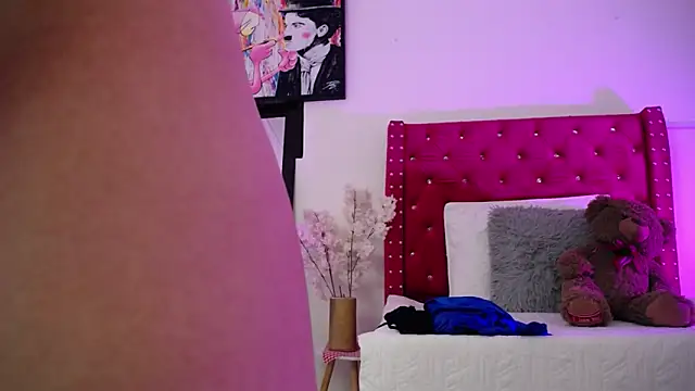 Snapshot of ValeAmayaa chatting on March 6, 8:37 pm ValeAmayaa online show from March 6, 8:37 pm